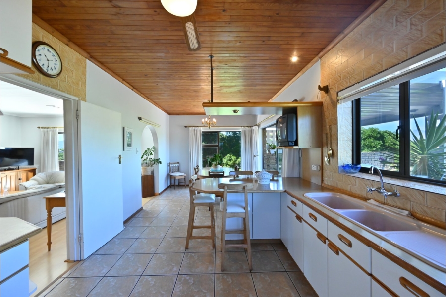 4 Bedroom Property for Sale in Table View Western Cape
